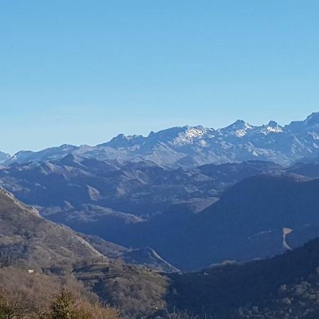 Casalacapillajelgueres Onís Buitenkant foto